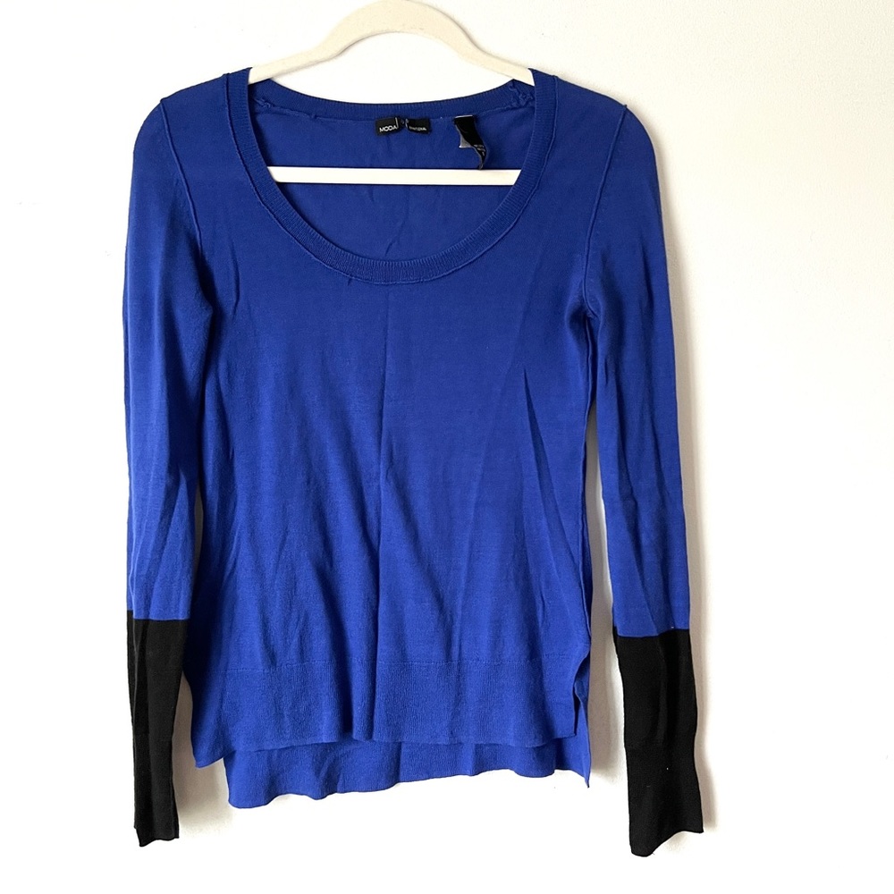 Moda International via Victoria’s Secret Blue Scoopneck Sweater Size Xs